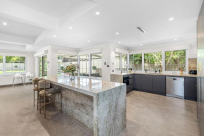 Exquisite Oasis Family Retreat